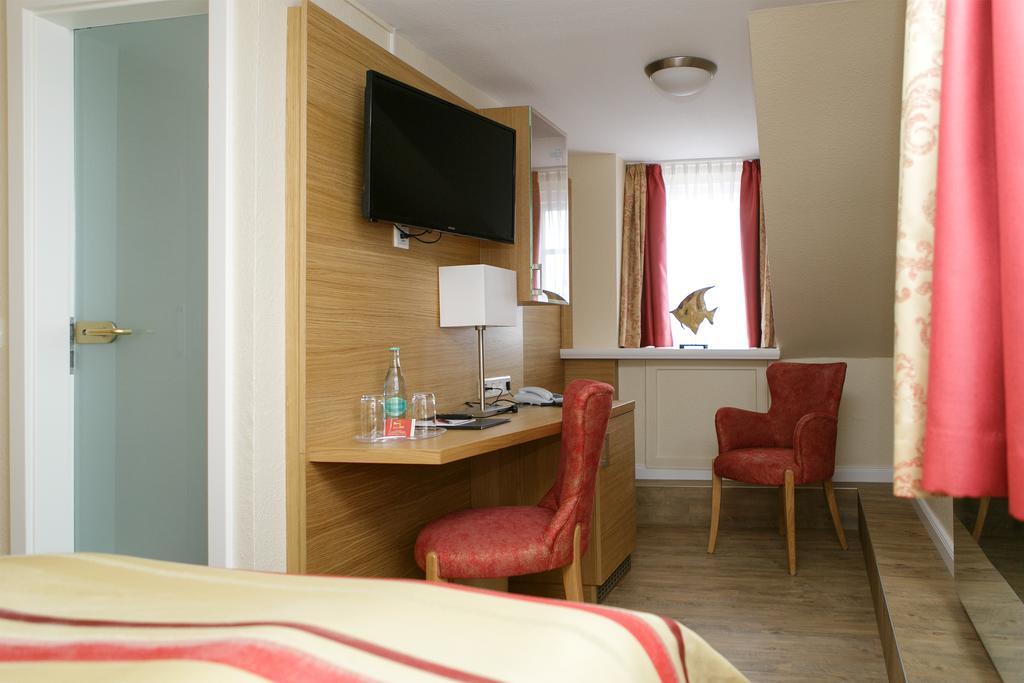 Hotel Neuwarft Altbau 다게불 객실 사진